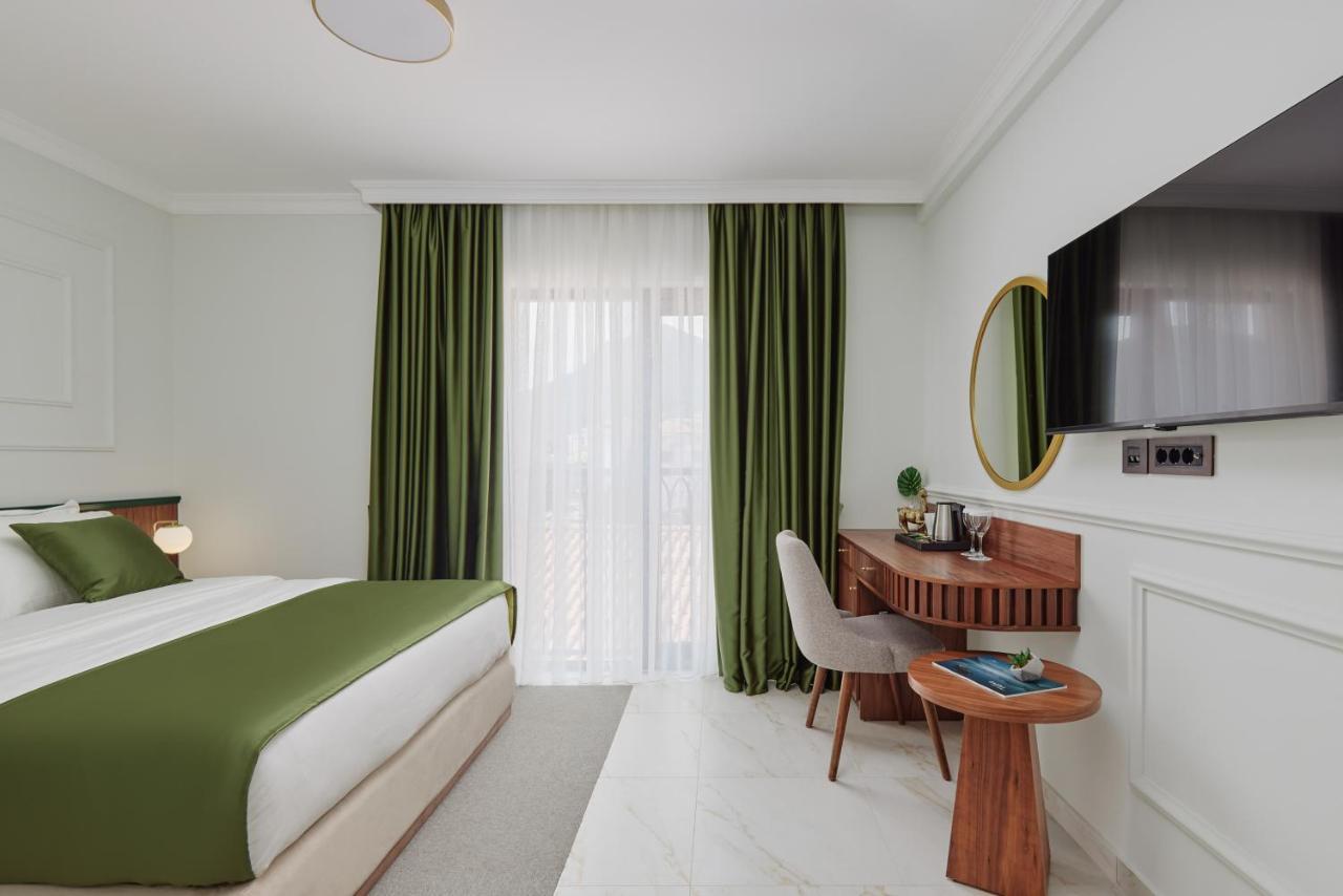Hotel Diplomat By Aycon Budva Kültér fotó