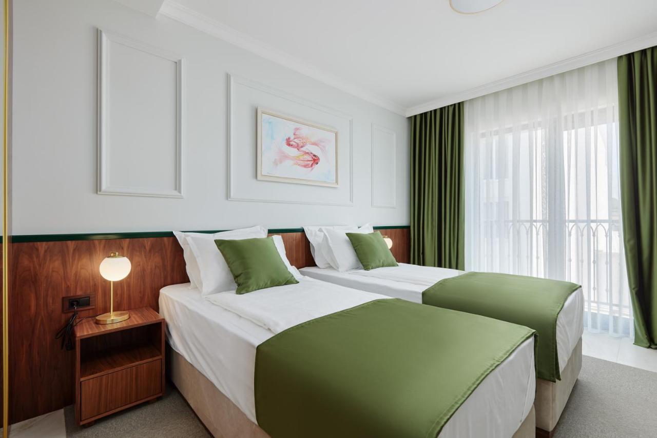 Hotel Diplomat By Aycon Budva Kültér fotó