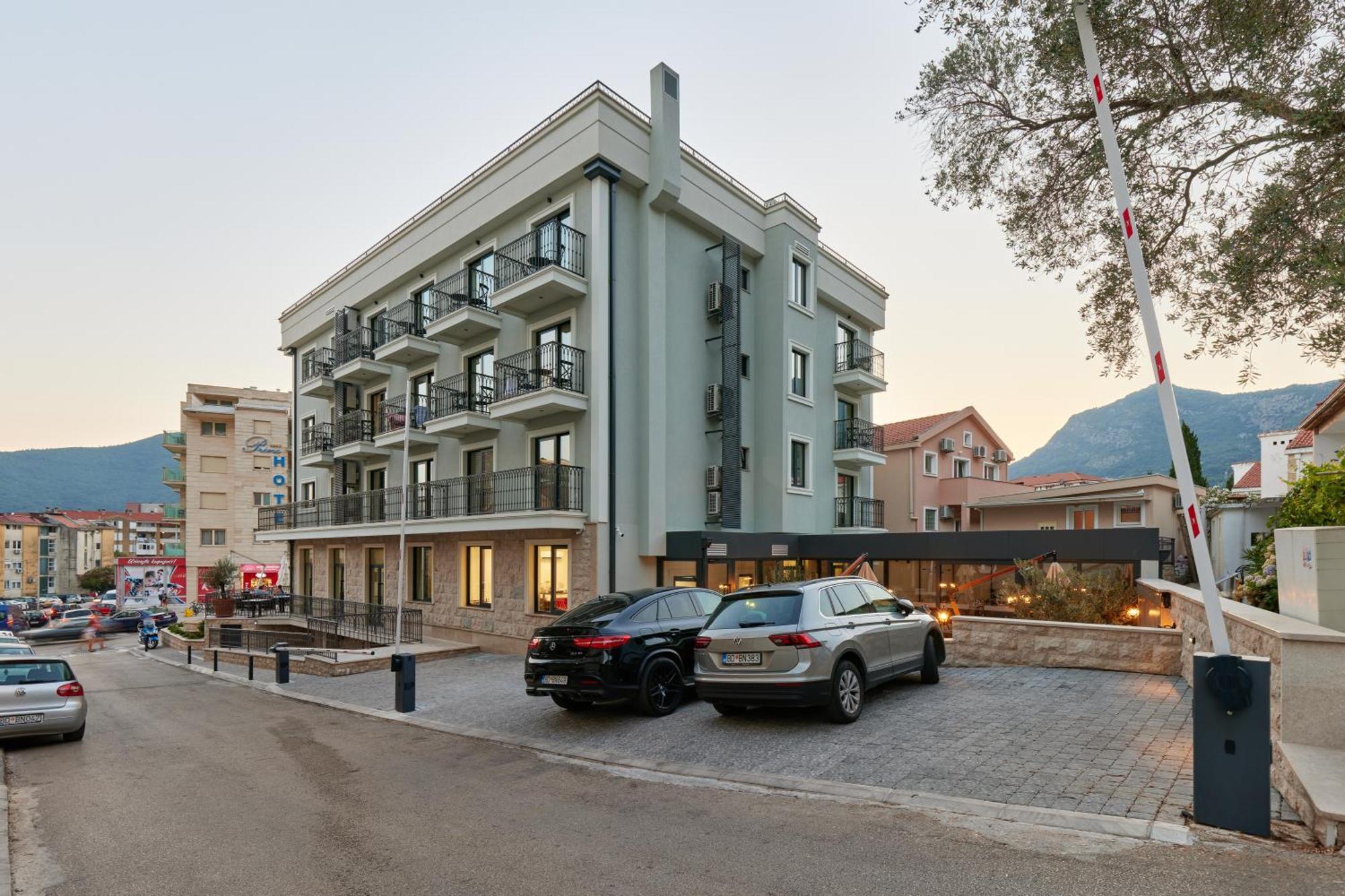 Hotel Diplomat By Aycon Budva Kültér fotó