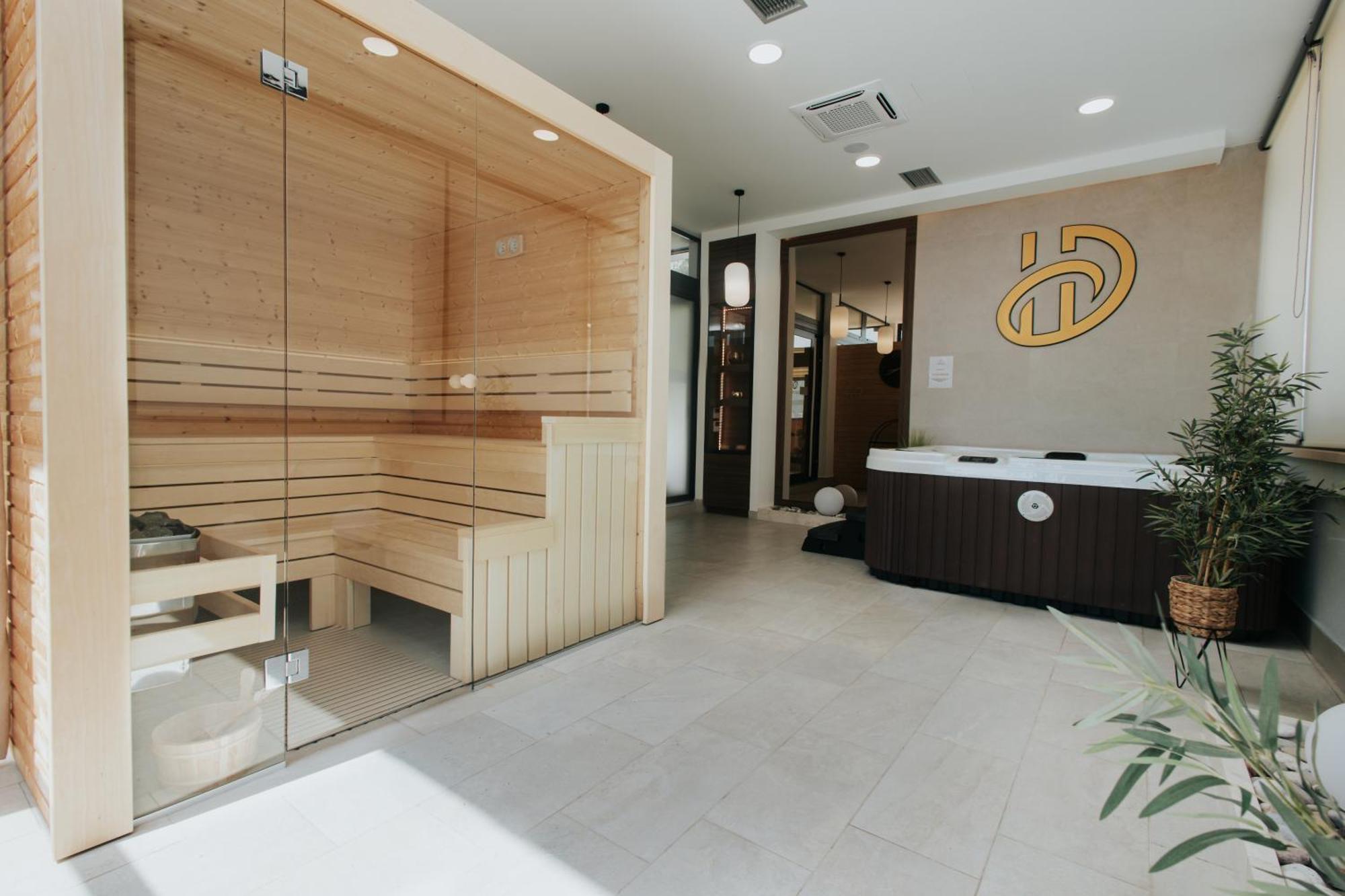 Hotel Diplomat By Aycon Budva Kültér fotó