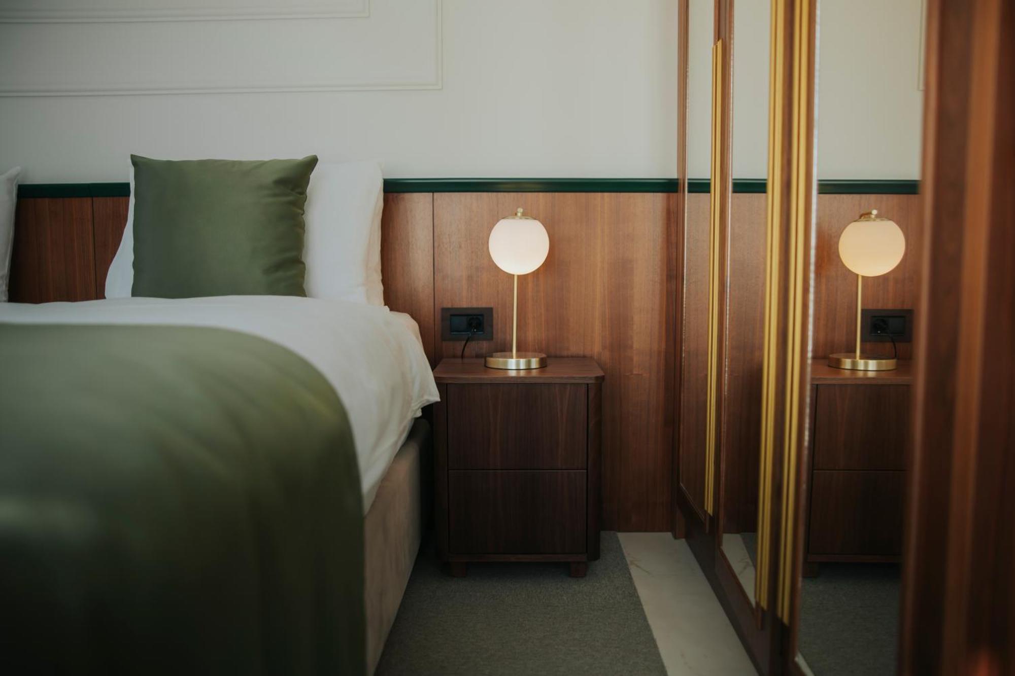 Hotel Diplomat By Aycon Budva Kültér fotó