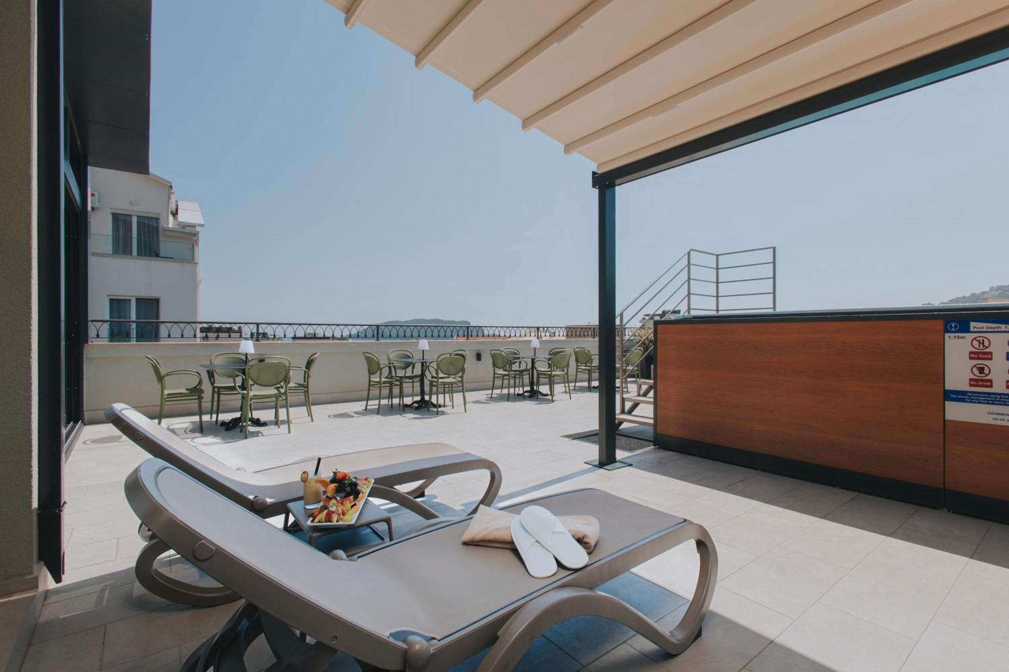 Hotel Diplomat By Aycon Budva Kültér fotó